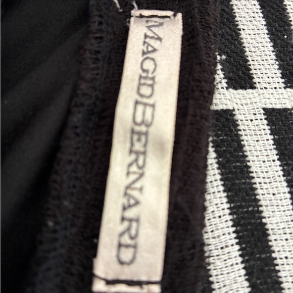 Textured Black Pencil Skirt - Picture 4 of 5